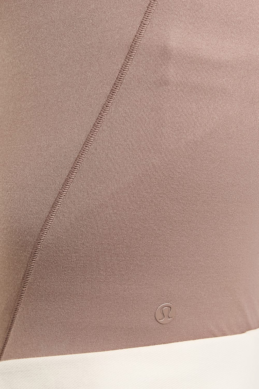 תמונת תקריב דוגמן של Nulu™ Turtleneck Bodysuit LULULEMON
