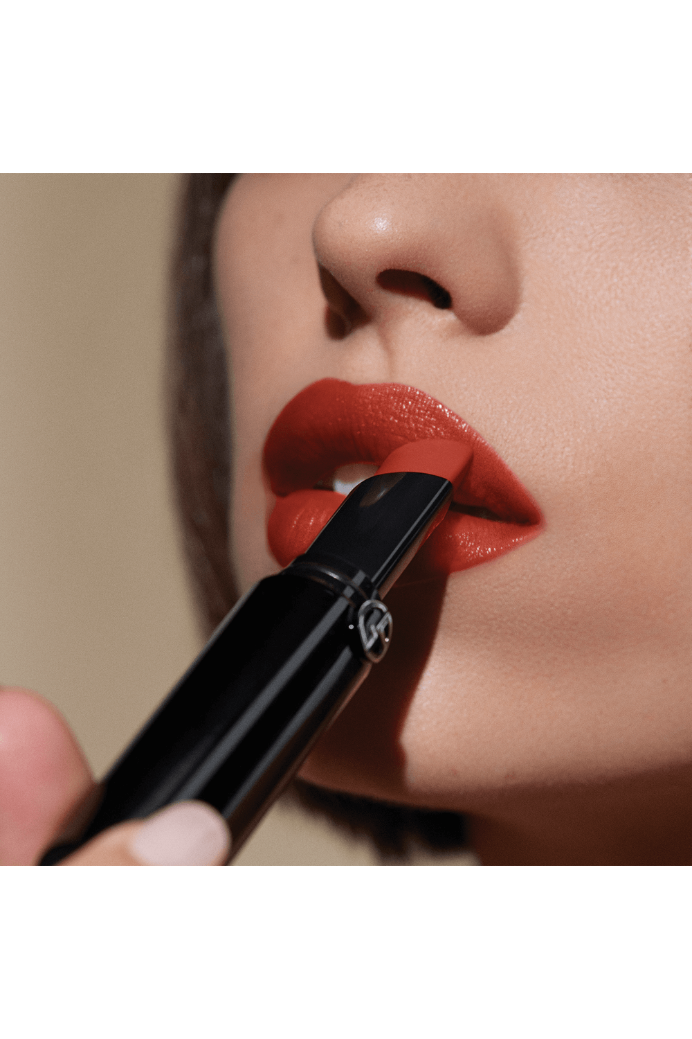 תמונה אחורית של שפתון עמיד ליפ פוואר 214 ARMANI BEAUTY