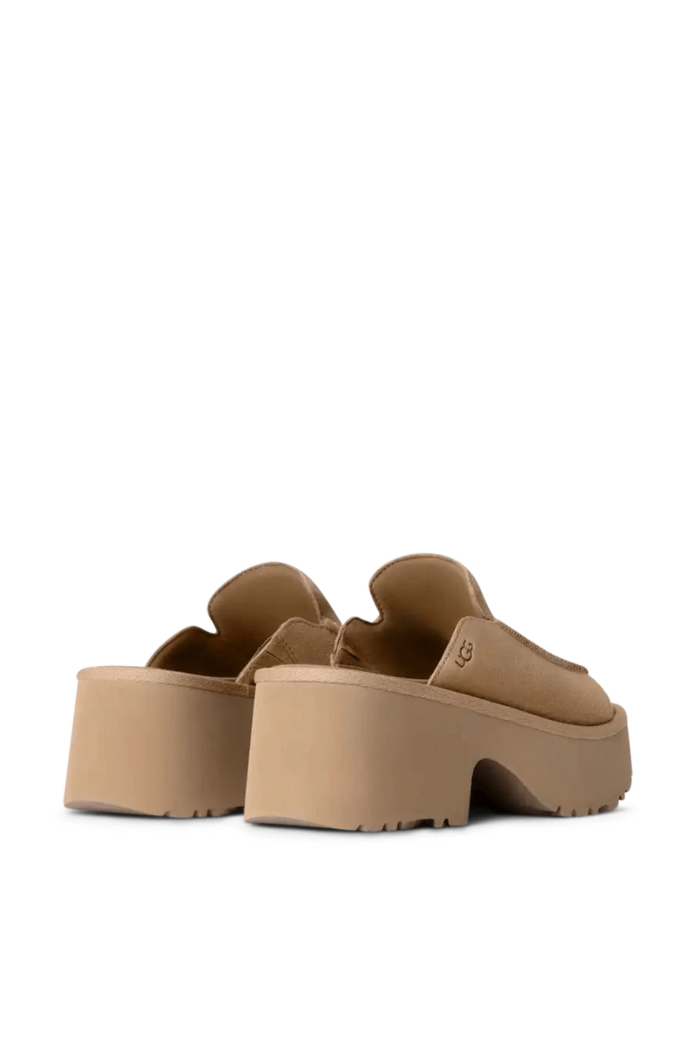 תמונת תקריב של כפכפי סליידס ניו הייטס UGG