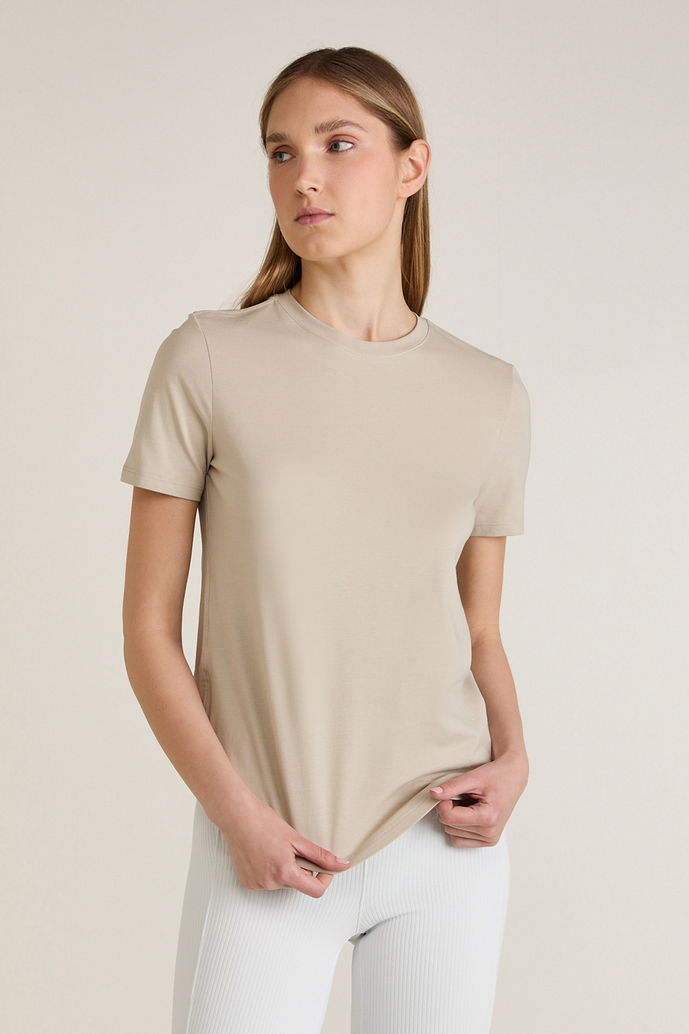 תמונת דוגמן קידמית של Love Crew Short Sleeve T-Shirt LULULEMON