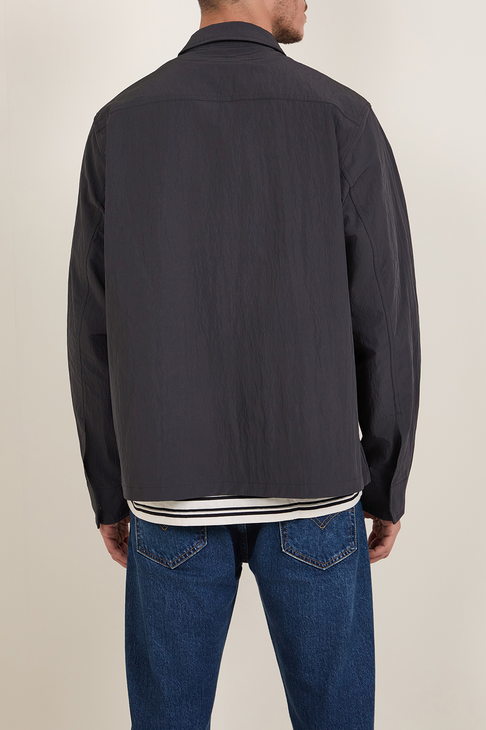 תמונת דוגמן אחורית של ז'קט רוח FRED PERRY
