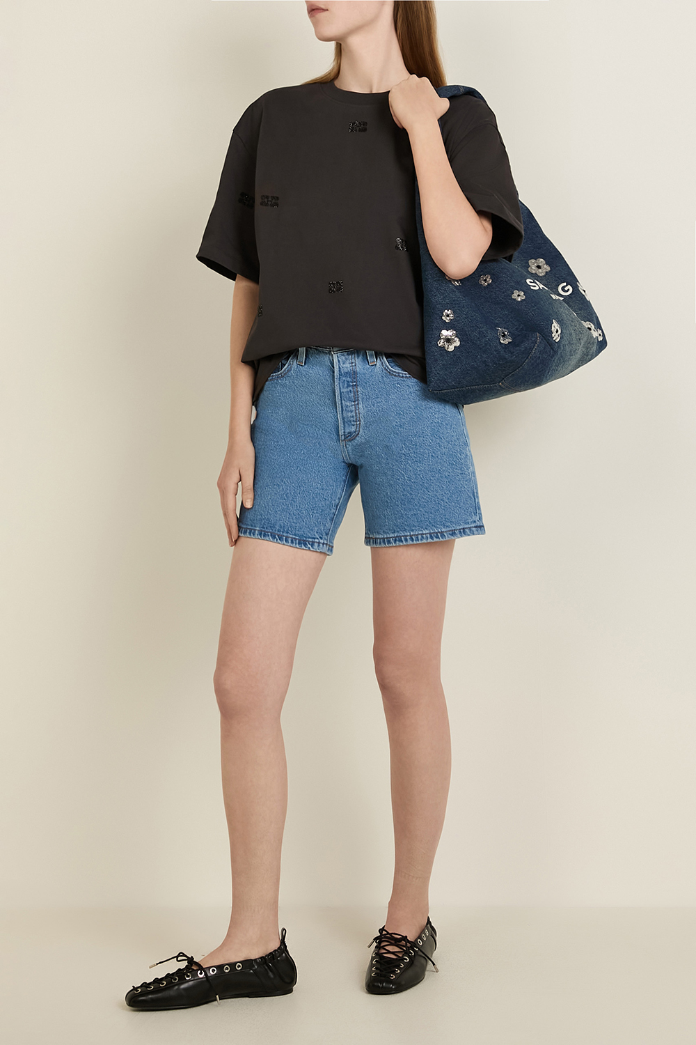 תמונת דוגמן קידמית של תיק MARC JACOBS