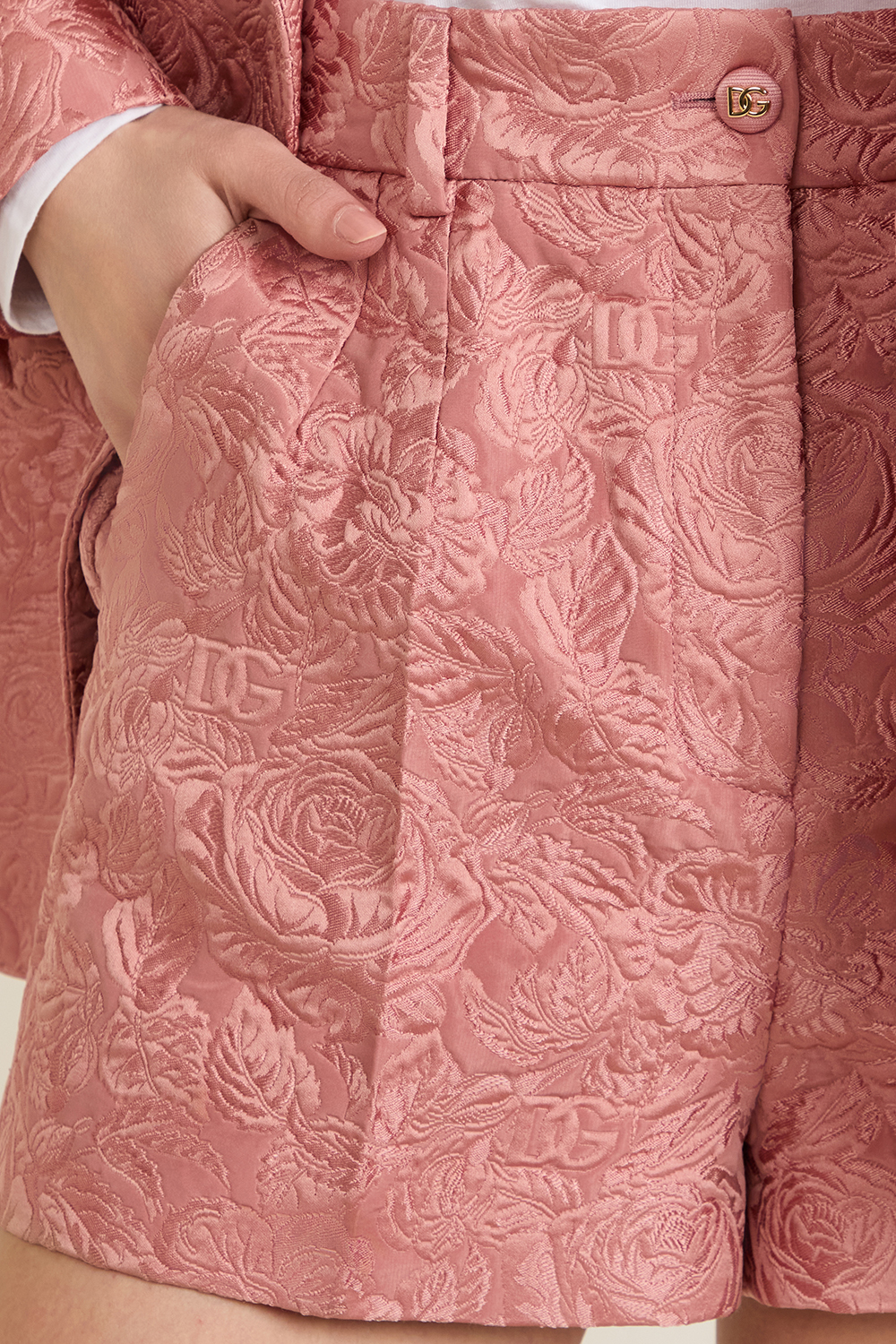 תמונת תקריב דוגמן של מכנסיים קצרים ג'קרד DOLCE & GABBANA