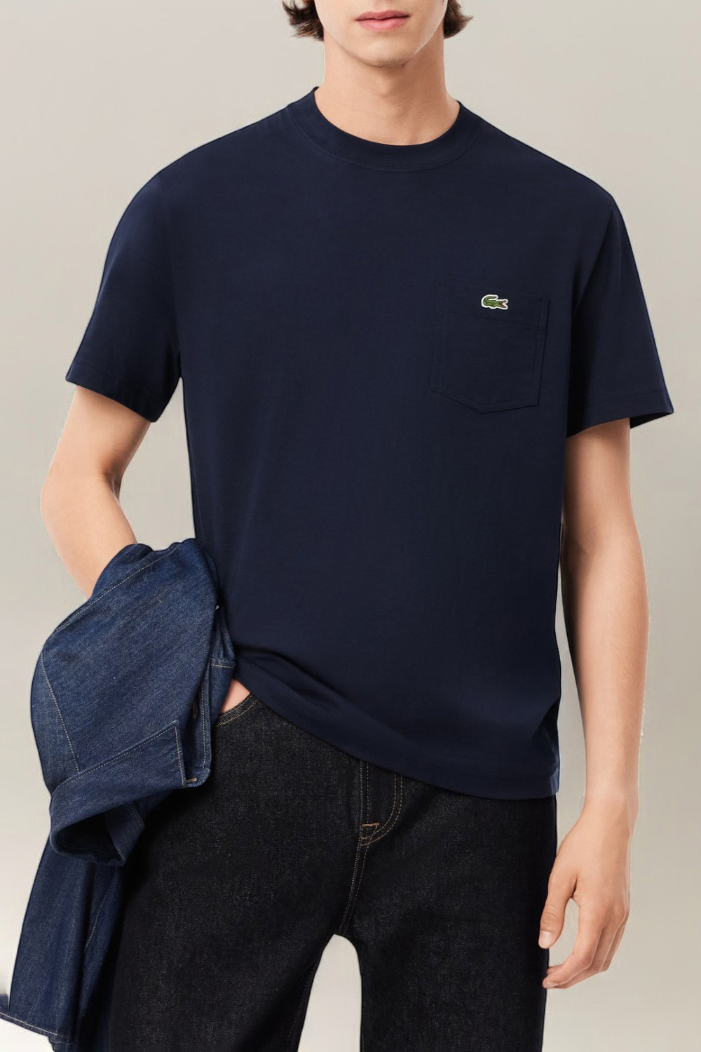 תמונת דוגמן קידמית של חולצת טי LACOSTE