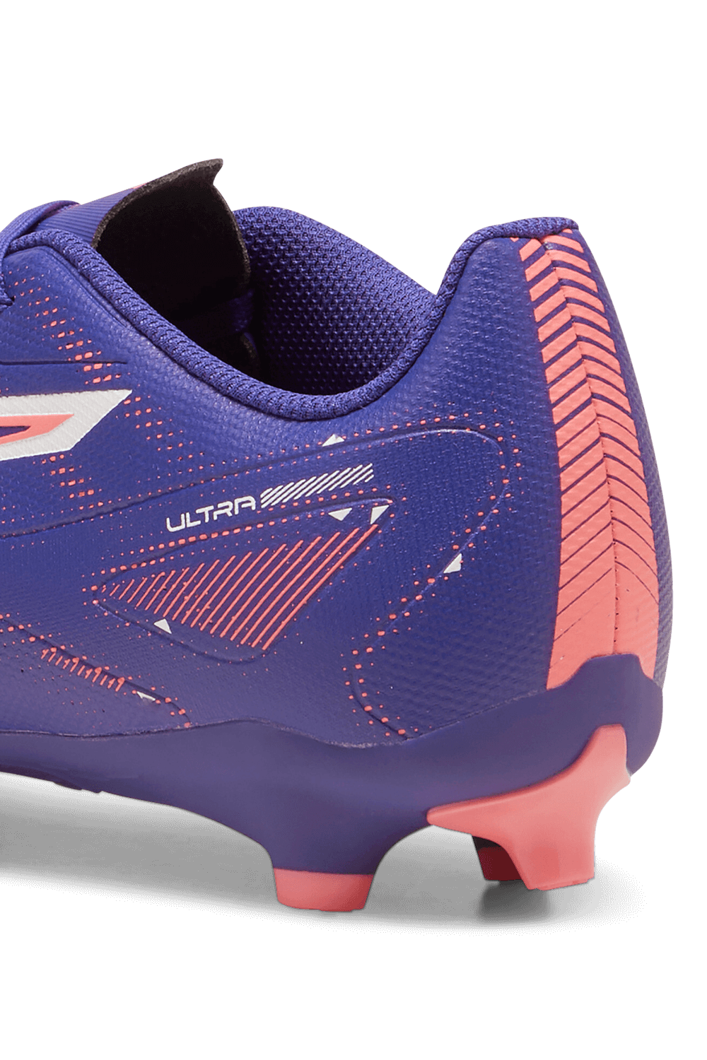 תמונת פנים של נעלי כדורגל PUMA