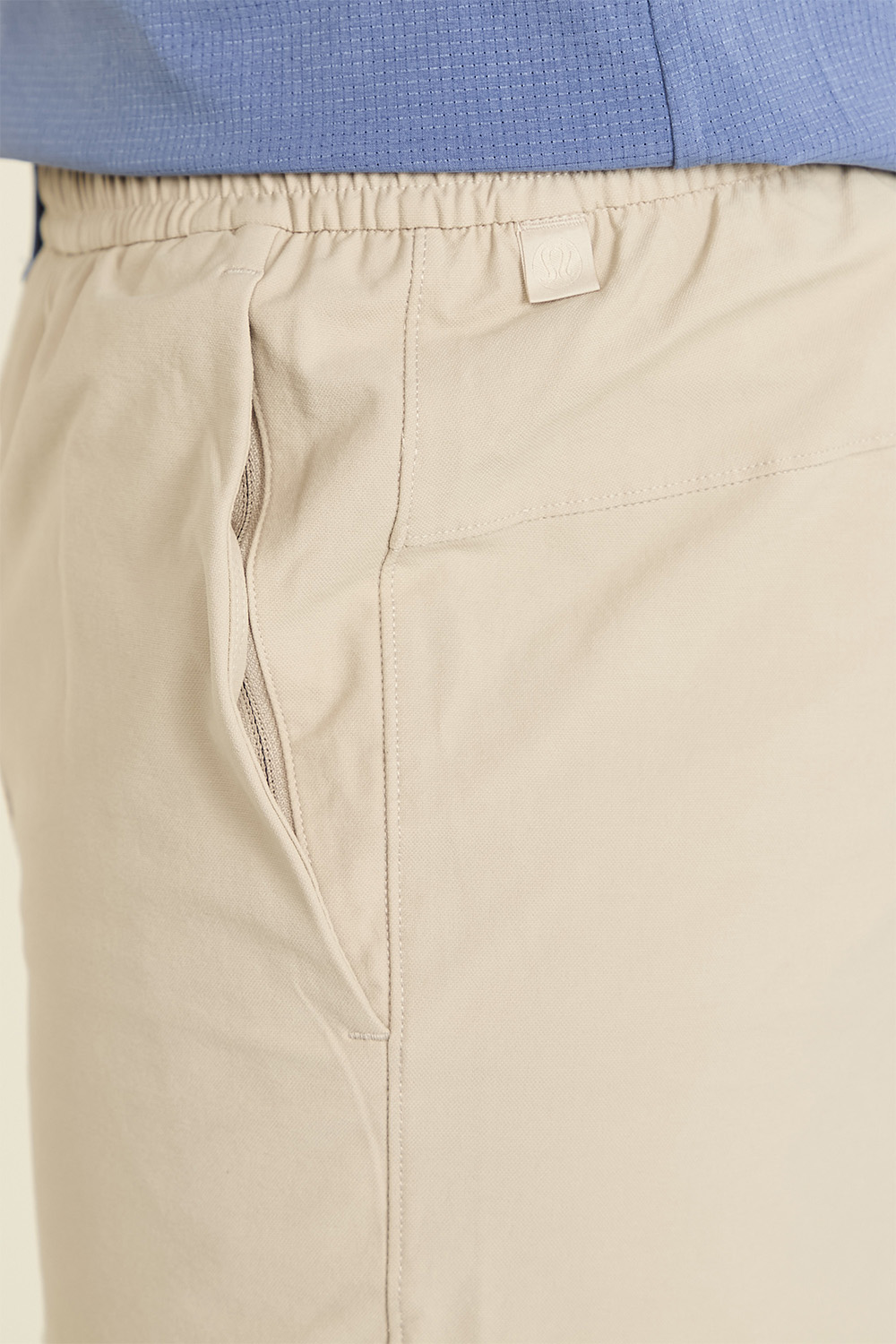 תמונת תקריב דוגמן של Bowline Short 8" VersaTwill LULULEMON