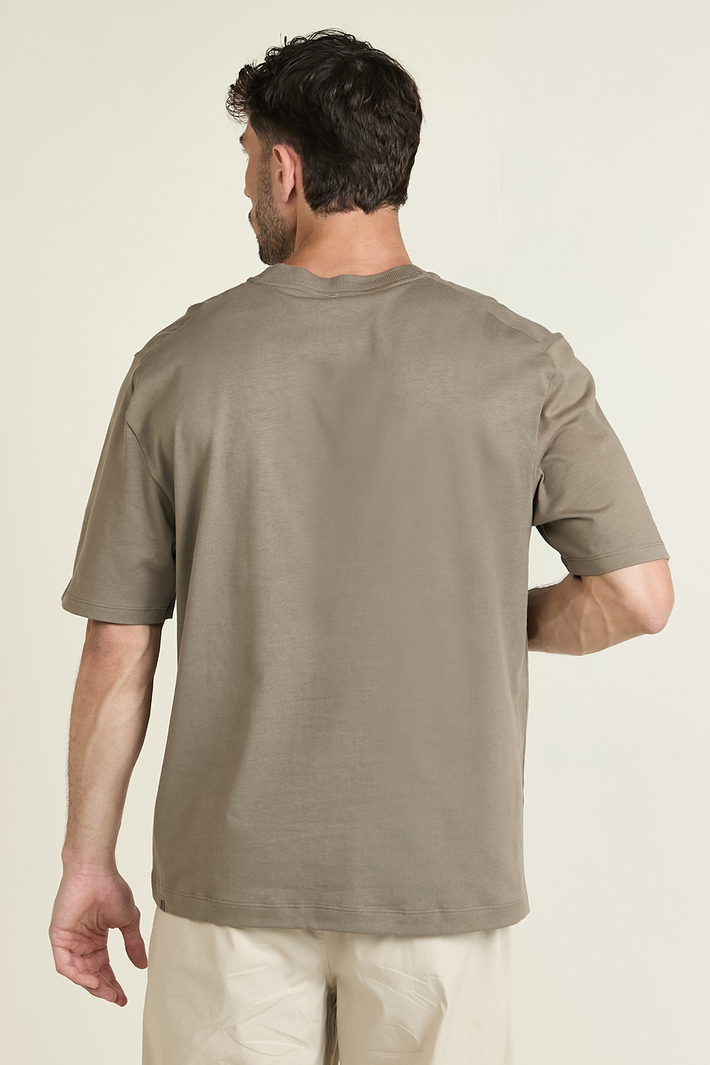 תמונת דוגמן אחורית של Heavyweight Cotton Jersey T-Shirt Embroider LULULEMON