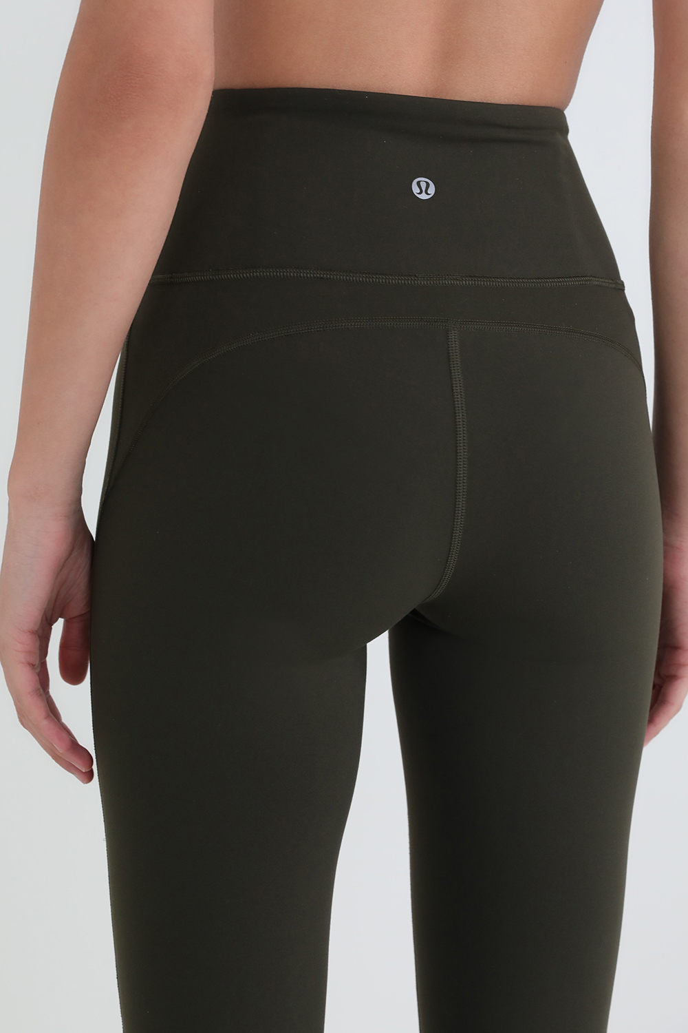 תמונת תקריב דוגמן של Groove Super-High-Rise Flared Pant Nulu
