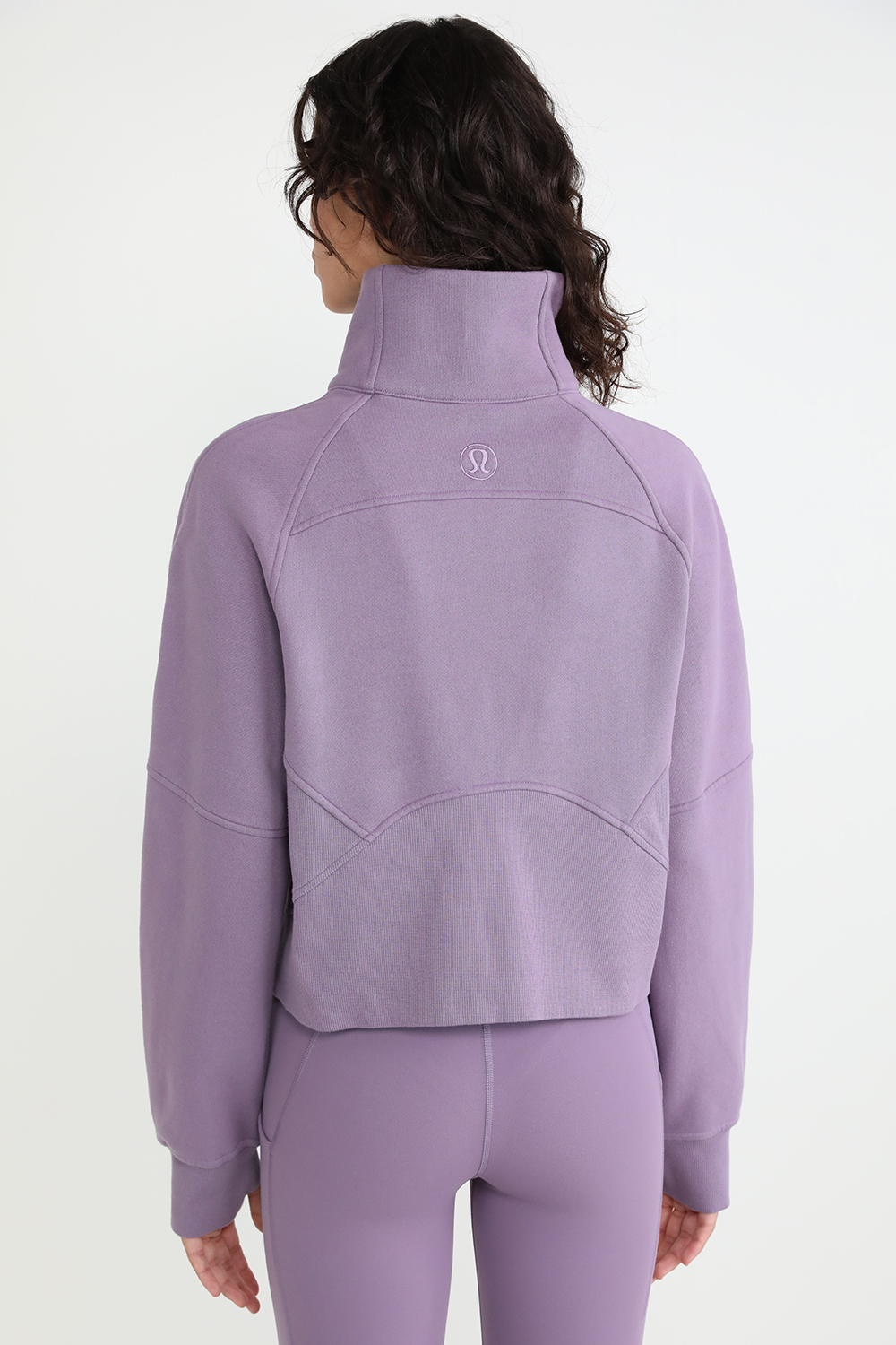 תמונת דוגמן אחורית של Scuba Oversized Funnel Neck