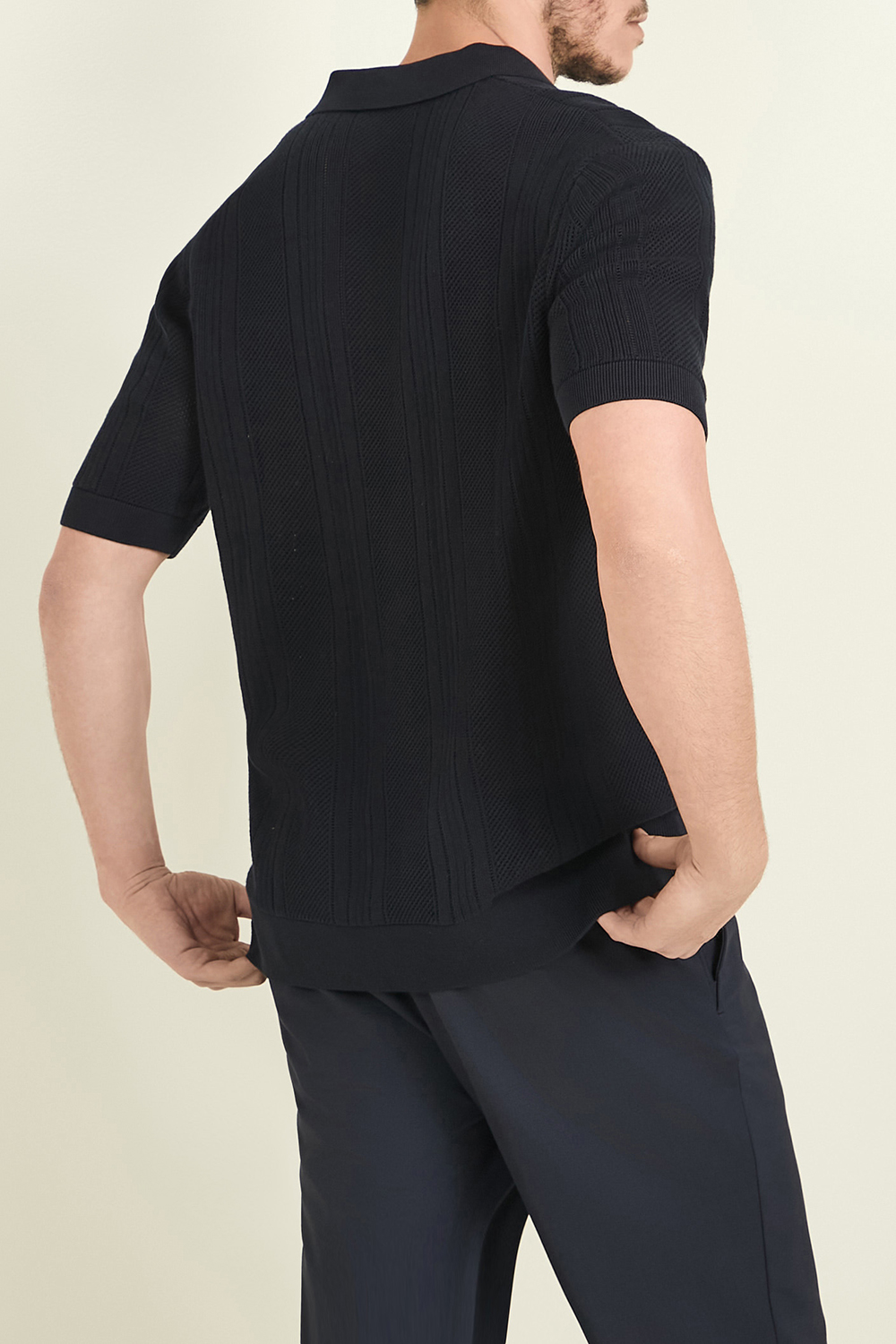 תמונת דוגמן אחורית של חולצת פולו ארוגה FRED PERRY
