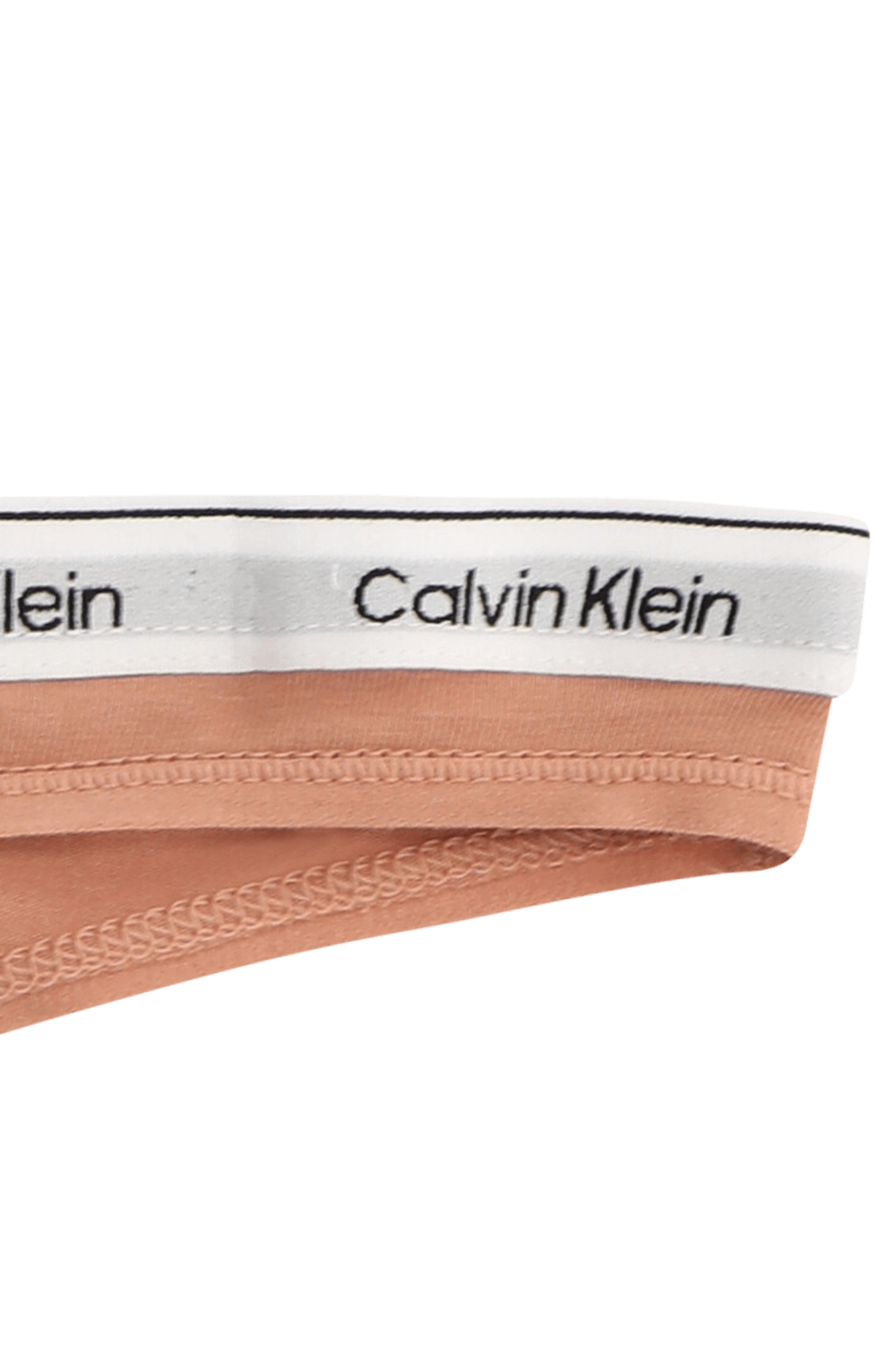 תמונת תקריב של תחתוני חוטיני CALVIN KLEIN