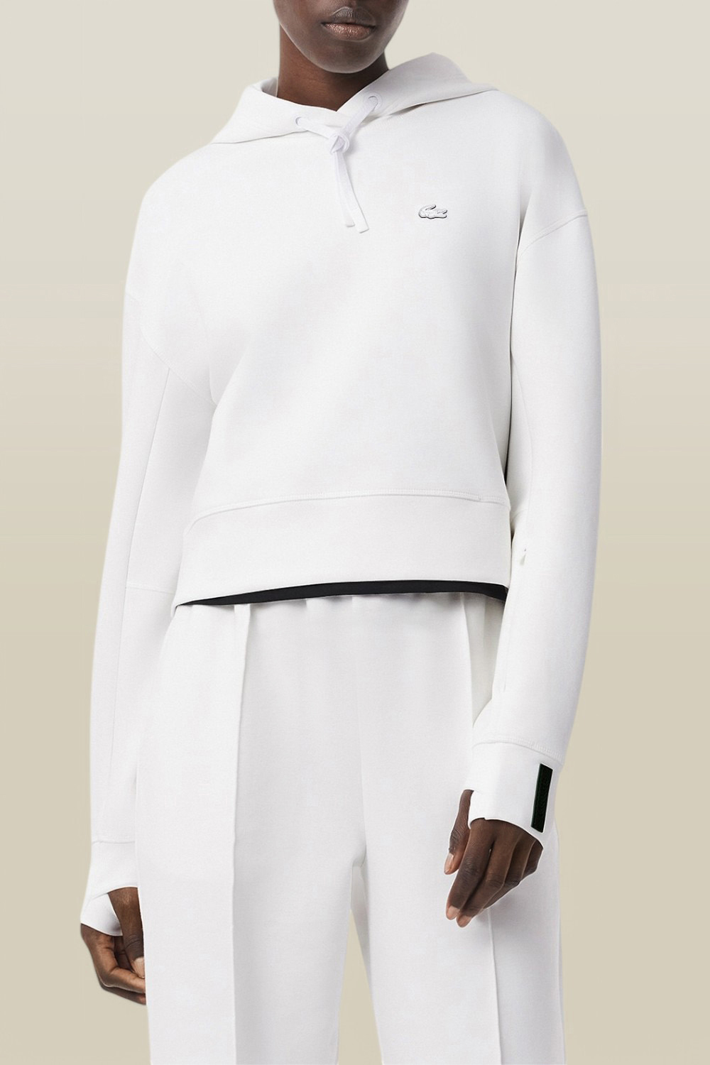 תמונת דוגמן קידמית של סווטשירט קפוצ'ון קרופ LACOSTE