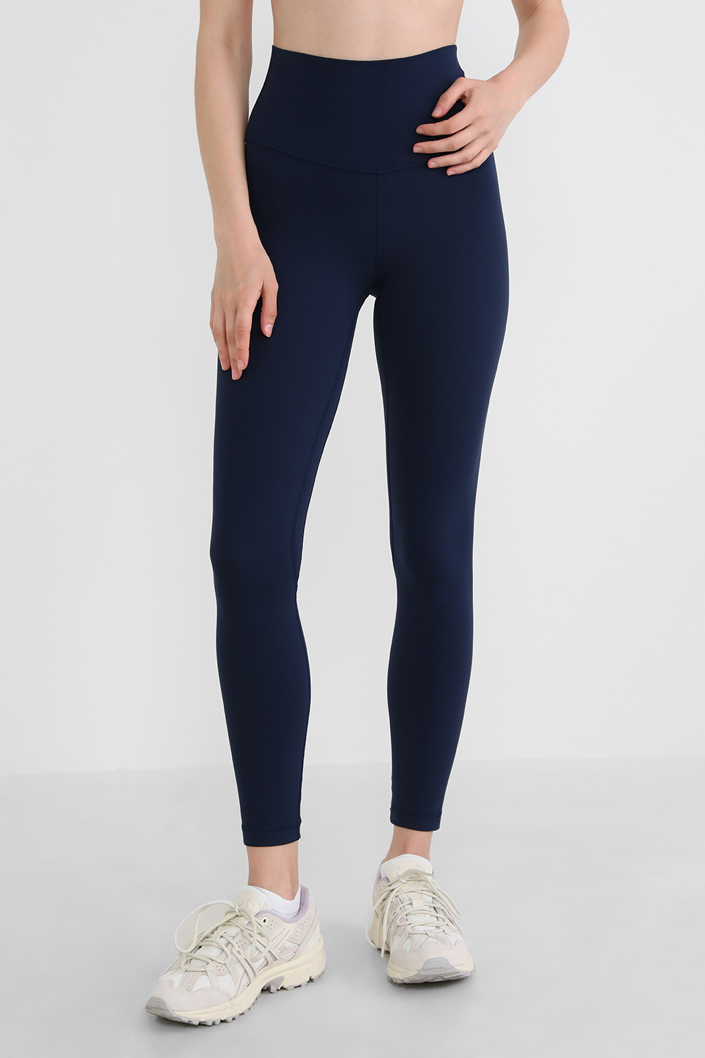 תמונת דוגמן קידמית של Align HR Pant 25" Leggings