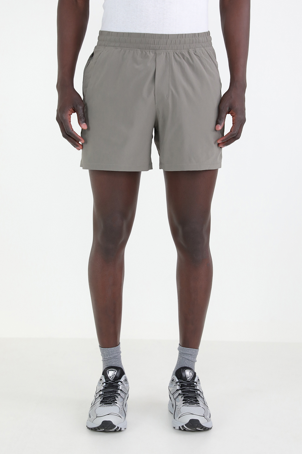 תמונת דוגמן קידמית של Pace Breaker Short LL `5