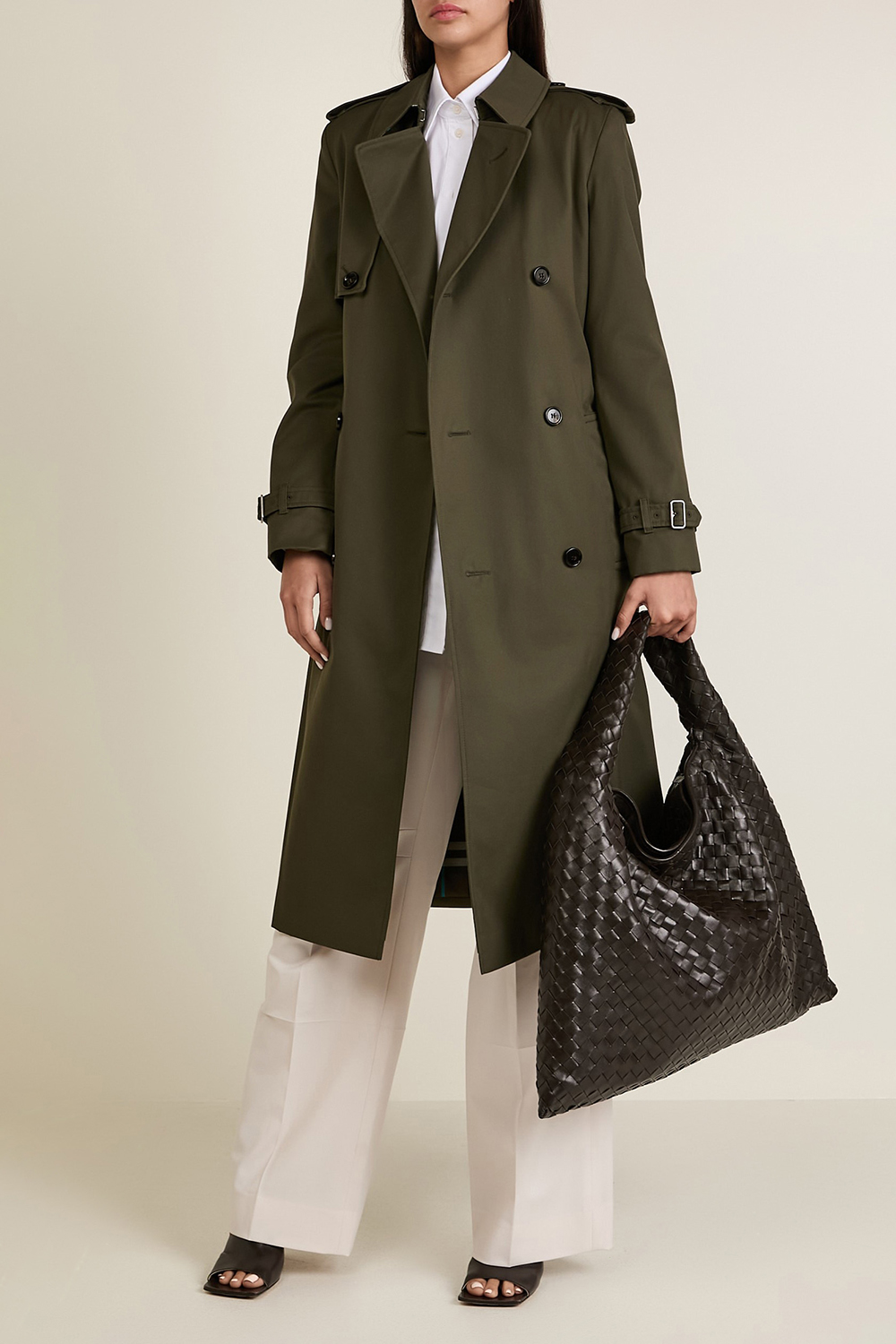 תמונת דוגמן קידמית של תיק כתף הופ לארג' BOTTEGA VENETA