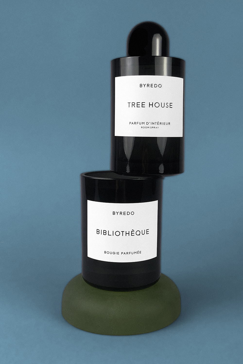 תמונת אווירה של Tree House Candle 240 gr BYREDO