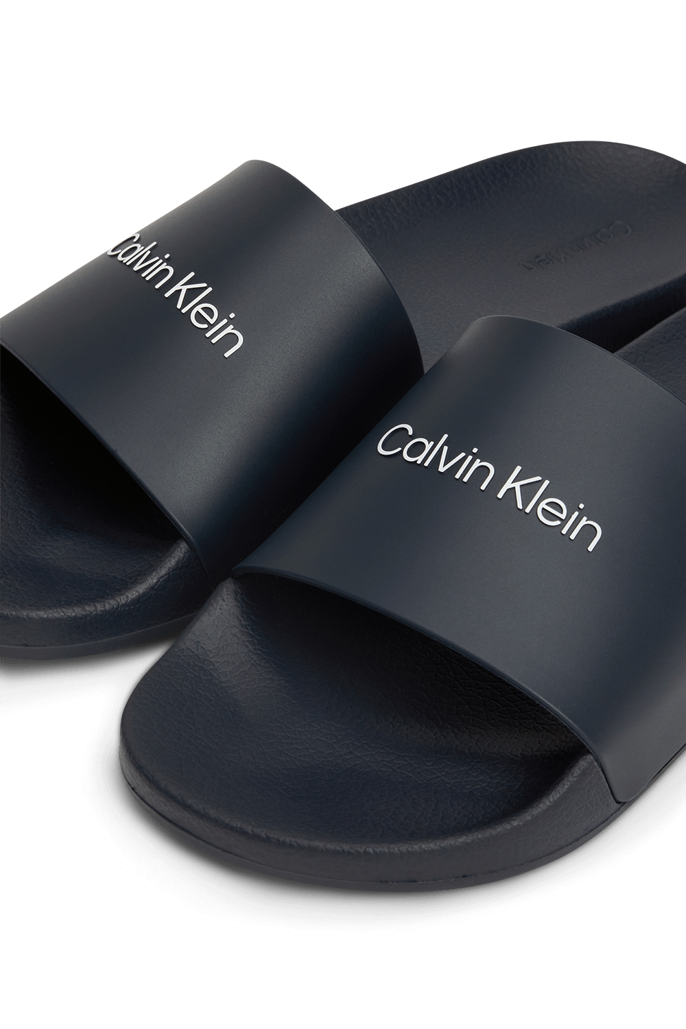 תמונת פנים של כפכפי סליידס CALVIN KLEIN