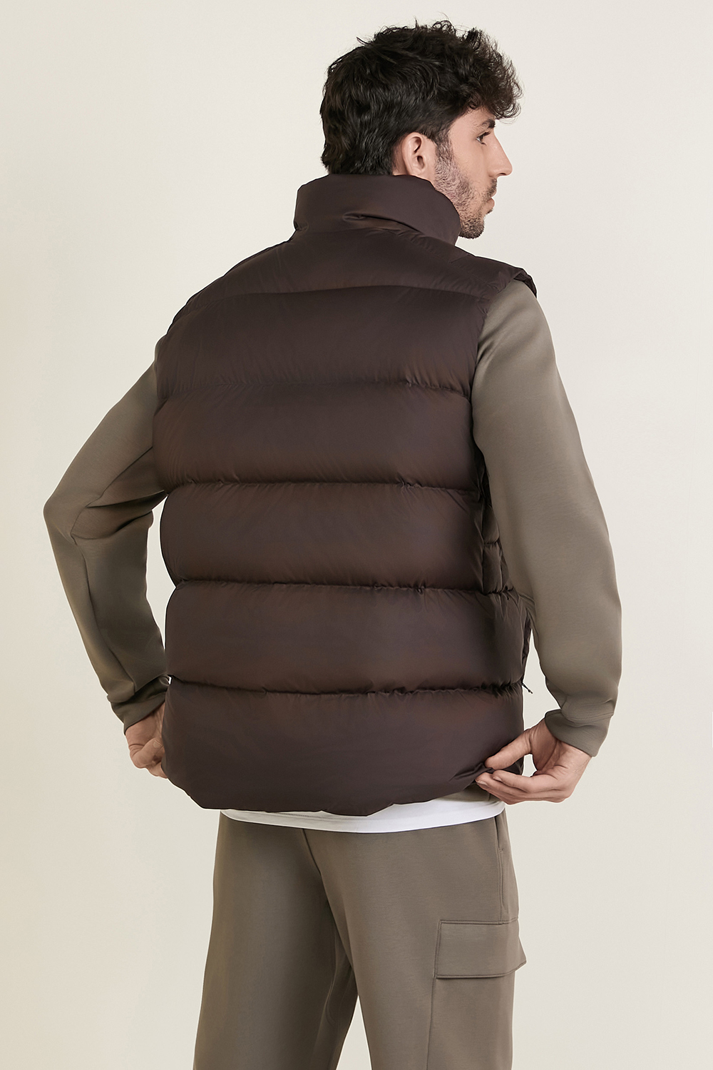 תמונת דוגמן אחורית של Wunder Puff Vest LULULEMON