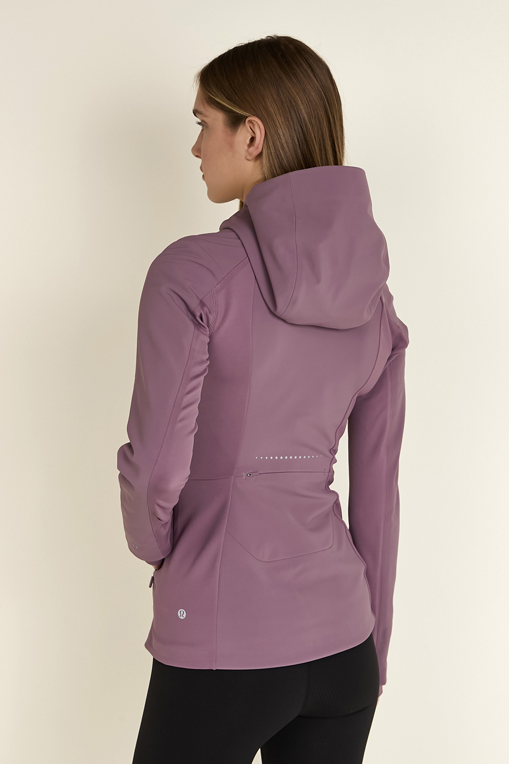 תמונת דוגמן אחורית של Cross Chill Jacket