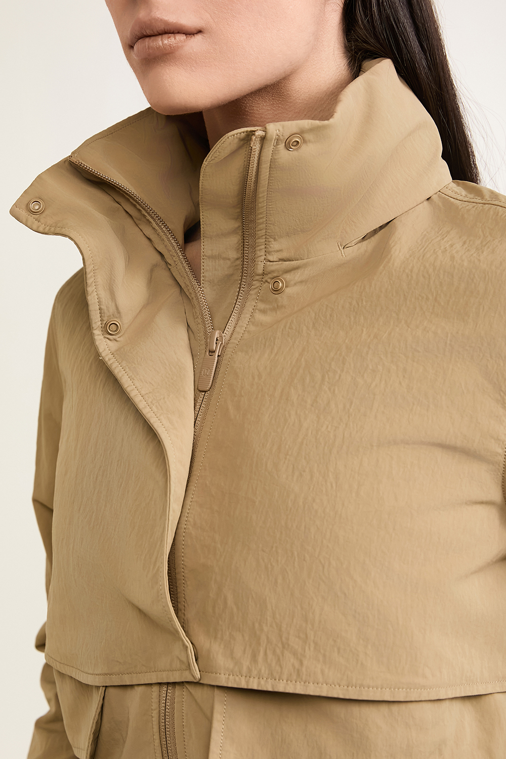 תמונת תקריב דוגמן של Always Effortless Jacket LULULEMON